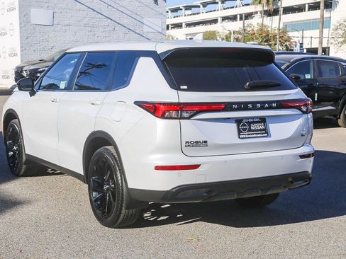New 2026 Nissan Rogue SL AWD/4WD image 6