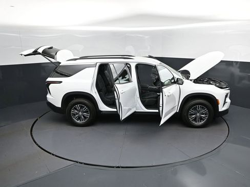 New 2026 Chevrolet Traverse LT image 51