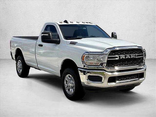 Used 2024 RAM 2500 Tradesman w/ Chrome Appearance Group AWD/4WD image 9