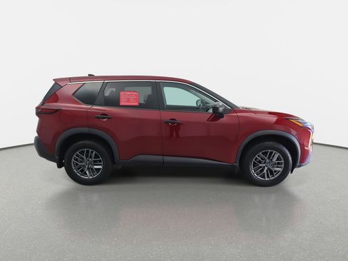 Certified 2023 Nissan Rogue S image 4