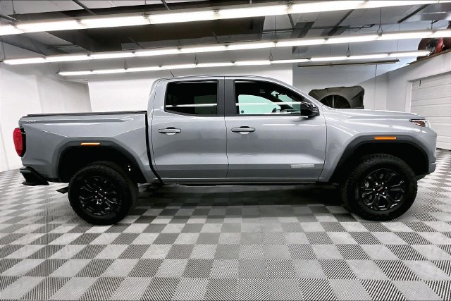 Used 2025 GMC Canyon Elevation AWD/4WD image 15