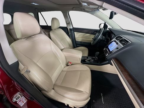 Used 2019 Subaru Outback 3.6R Limited w/ Popular Package #2 AWD/4WD image 32