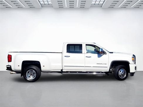 Used 2016 GMC Sierra 3500 Denali w/ Duramax Plus Package image 7
