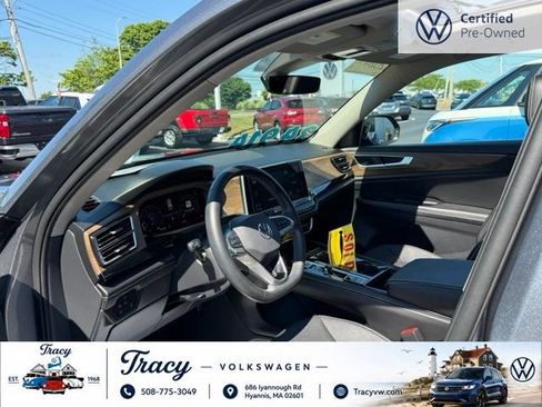 Certified 2024 Volkswagen Atlas SE w/ Panoramic Sunroof Package AWD/4WD image 14