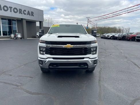 Used 2024 Chevrolet Silverado 2500 LT w/ Convenience Package AWD/4WD image 9