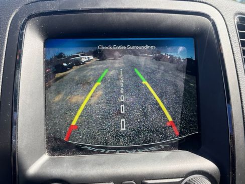 Used 2018 Dodge Durango SRT w/ Technology Group AWD/4WD image 21