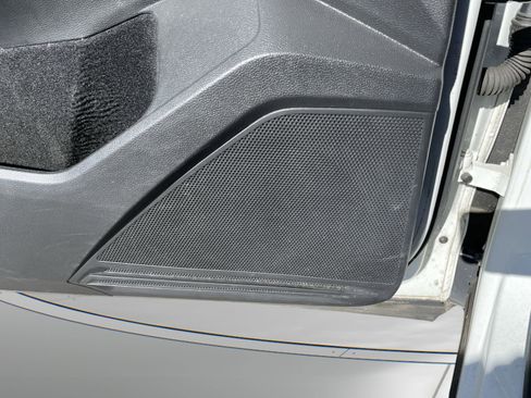 Used 2021 Volkswagen Tiguan SE image 26