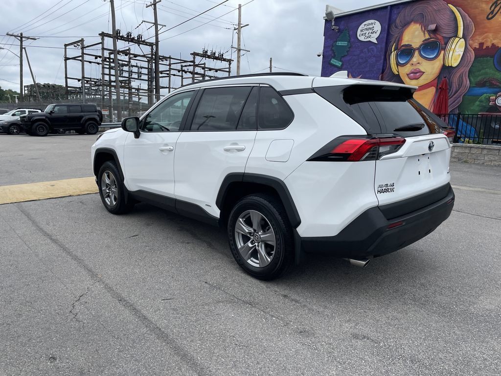 Certified 2024 Toyota RAV4 LE AWD/4WD image 3