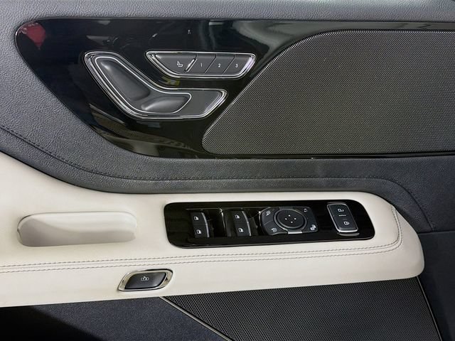 New 2026 Lincoln Aviator 2WD image 18