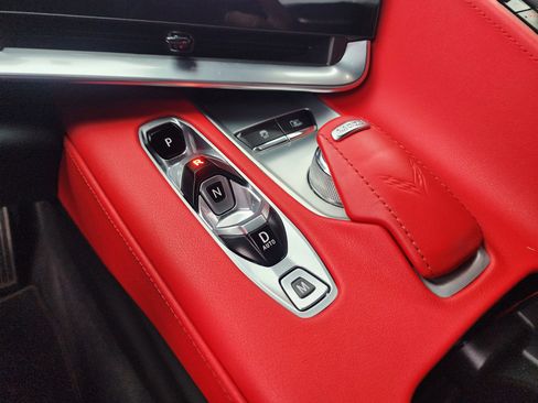 Used 2024 Chevrolet Corvette Stingray Preferred Cpe w/ 2LT image 28