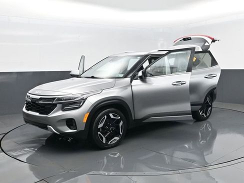 Used 2024 Kia Seltos SX image 29