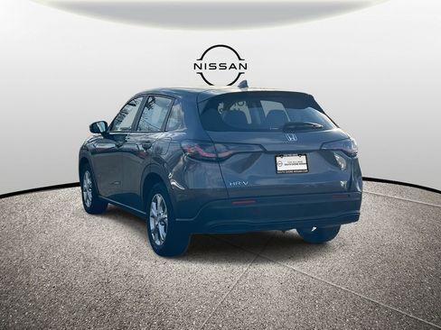Used 2023 Honda HR-V LX image 6