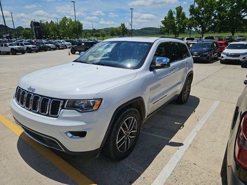 Used 2021 Jeep Grand Cherokee Limited w/ Luxury Group II RWD image 3
