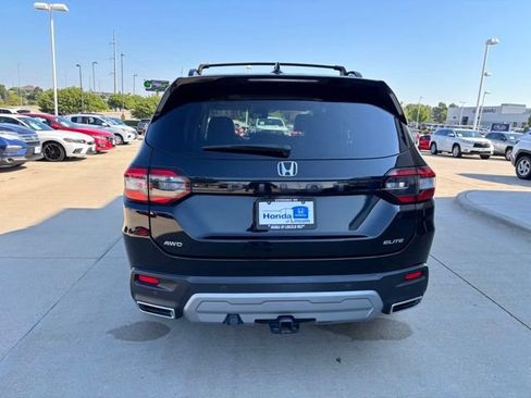 Certified 2023 Honda Pilot Elite image 6