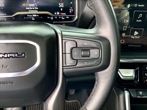 Used 2025 GMC Sierra 2500 Denali Ultimate image 22