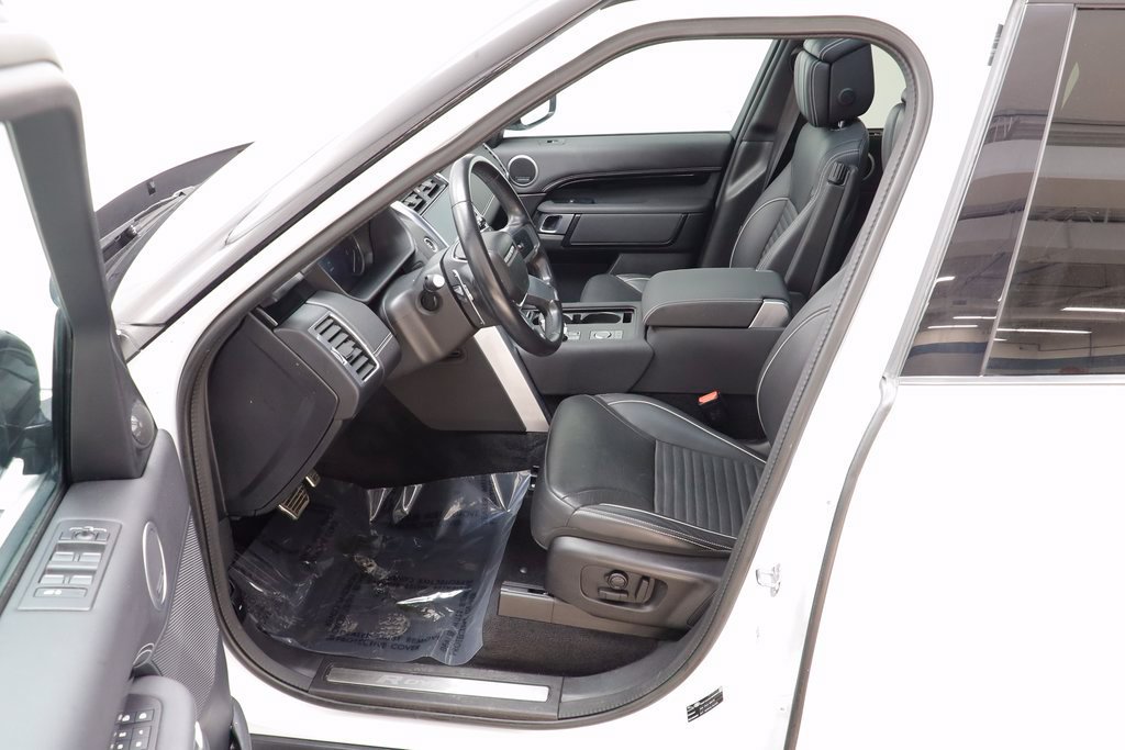 Used 2023 Land Rover Discovery HSE R-Dynamic AWD/4WD image 6