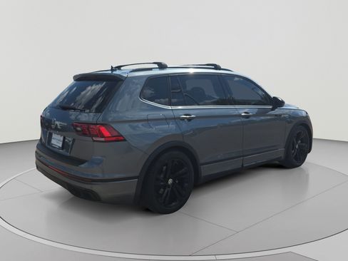 Used 2024 Volkswagen Tiguan SE R-Line FWD image 5