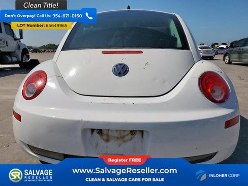 Used 2010 Volkswagen Beetle Coupe image 8
