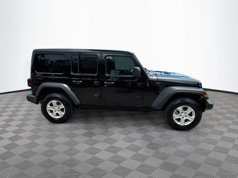 Certified 2022 Jeep Wrangler Unlimited Sport w/ Sun And Sound Package AWD/4WD image 5
