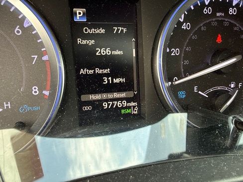 Used 2019 Toyota Highlander XLE AWD/4WD image 15