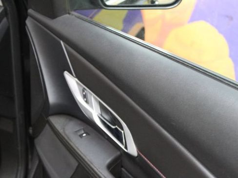 Used 2017 GMC Terrain SLE AWD/4WD image 11