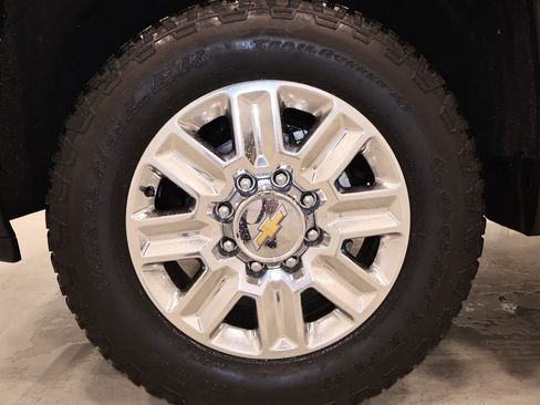 Used 2025 Chevrolet Silverado 2500 High Country w/ High Country Premium Package image 43