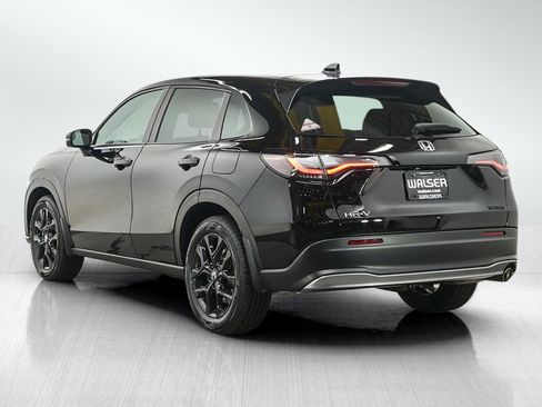 Used 2024 Honda HR-V Sport image 3