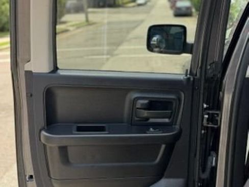 Used 2018 RAM 1500 Express w/ Express Value Package AWD/4WD image 22