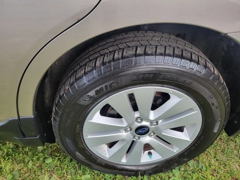 Used 2015 Subaru Outback 2.5i Premium image 21