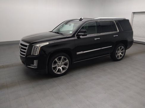 Used 2016 Cadillac Escalade Premium RWD image 2