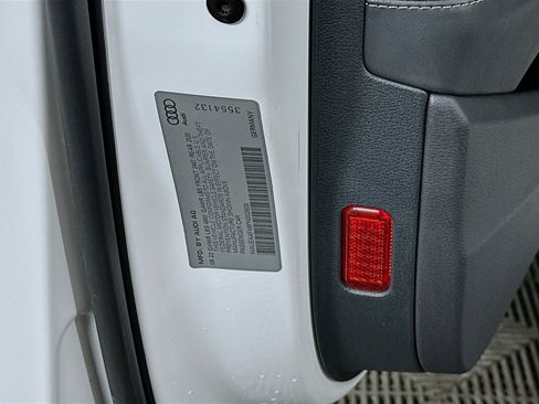 Used 2023 Audi A4 2.0T Premium Plus image 12