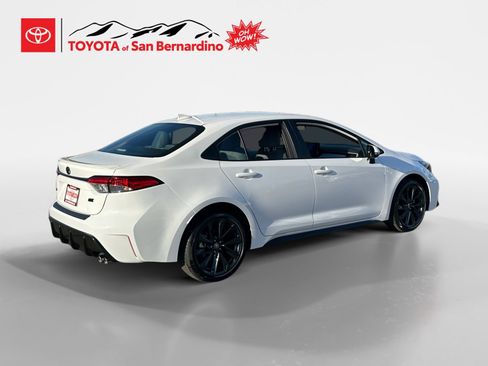 Certified 2026 Toyota Corolla SE FWD image 5