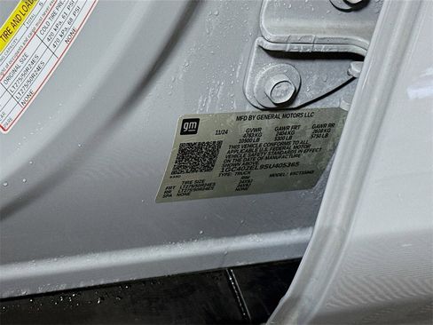 Used 2025 Chevrolet Silverado EV RST image 27