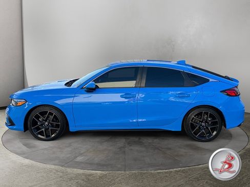 Used 2023 Honda Civic Sport Touring image 4