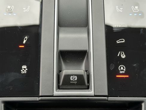 New 2026 Porsche Macan S image 25