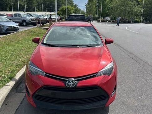Used 2019 Toyota Corolla LE FWD image 2