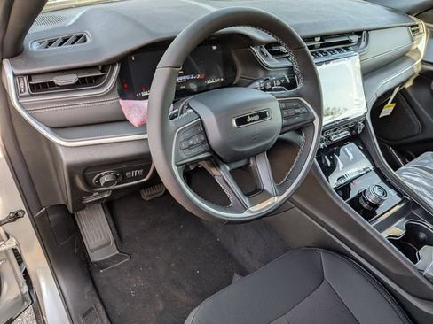 New 2026 Jeep Grand Cherokee Laredo X AWD/4WD image 11
