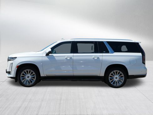 Used 2024 Cadillac Escalade ESV Premium Luxury w/ LPO, Floor Liner Package AWD/4WD image 4