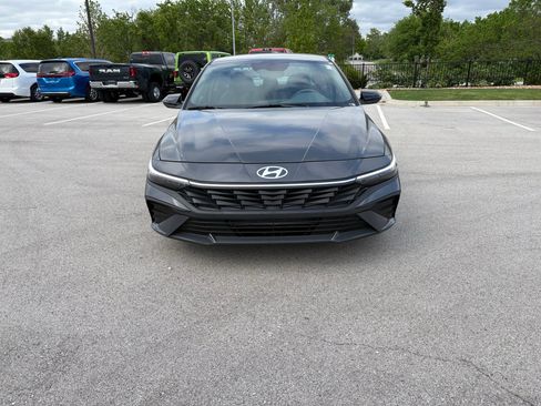 New 2026 Hyundai Elantra Sport FWD image 8