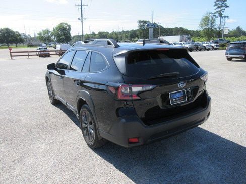 Used 2023 Subaru Outback Onyx Edition XT AWD/4WD image 7