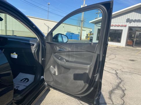Used 2024 Buick Encore GX Sport Touring image 34