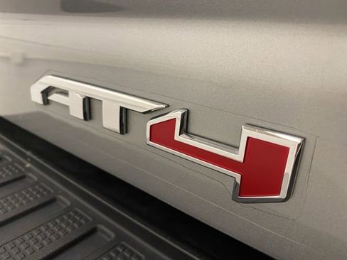 Used 2024 GMC Sierra 2500 AT4 w/ AT4 Premium Plus Package AWD/4WD image 32