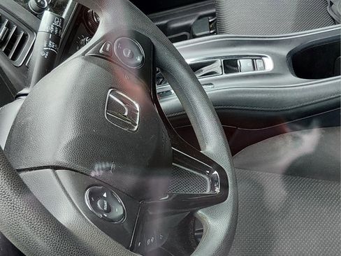 Used 2017 Honda HR-V LX image 14