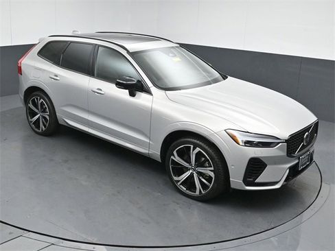 Used 2022 Volvo XC60 T8 R-Design w/ Advanced Package image 46