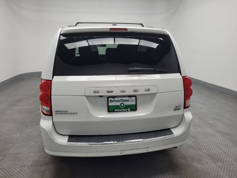 Used 2018 Dodge Grand Caravan SXT image 6