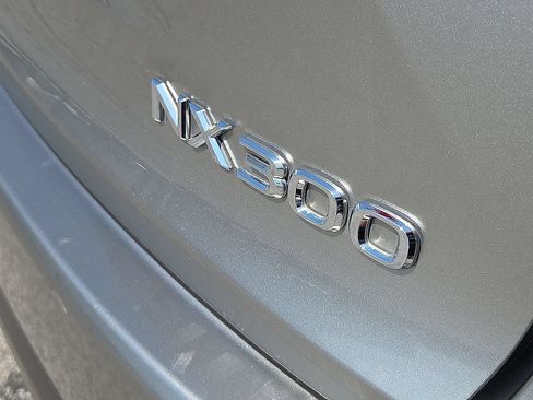 Used 2019 Lexus NX 300 FWD image 16