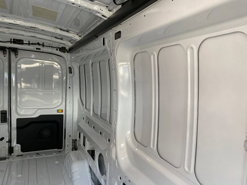 New 2026 Ford Transit 250 148 Medium Roof RWD image 17