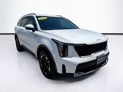 Used 2025 Kia Sorento S