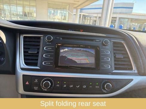 Used 2019 Toyota Highlander LE image 23