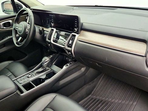 Used 2022 Kia Sorento S image 25